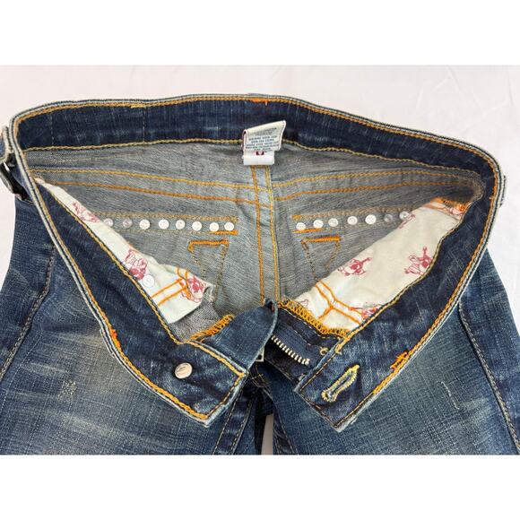 True Religion Joey Studded Jeans Size 26 Ultra Low Rise Y2K Flare Excellent Cond - Picture 8 of 12